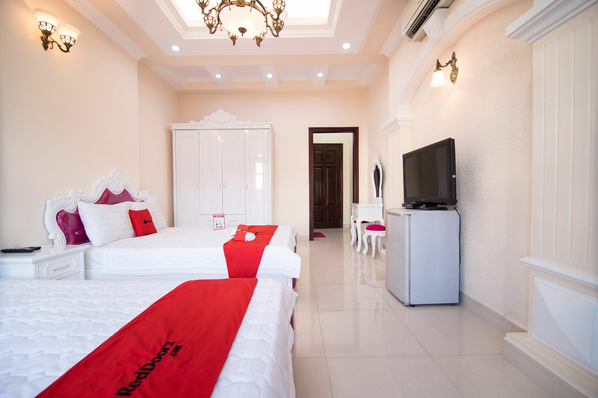 Reddoorz Near Pico Plaza Cong Hoa Hotel Ho Chi Minh City Exterior photo